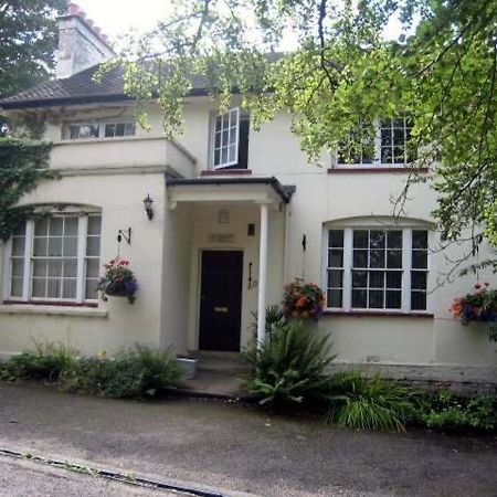Bluebell House Hotel วินด์เซอร์ ภายนอก รูปภาพ