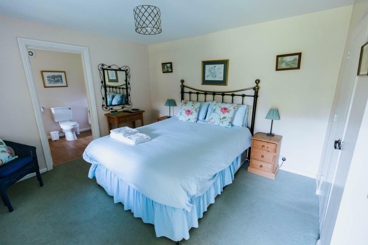 Bluebell House Hotel วินด์เซอร์ ภายนอก รูปภาพ