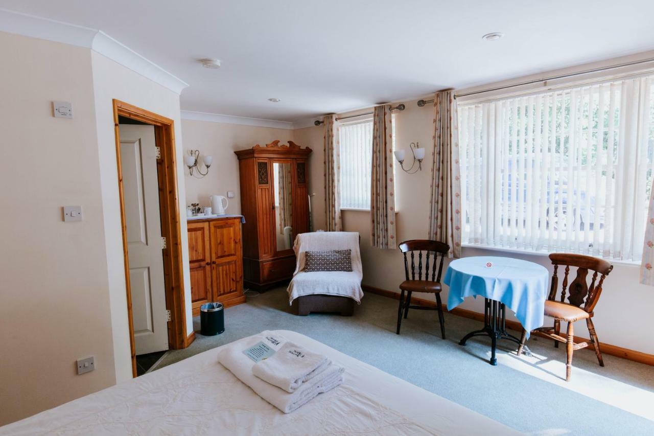 Bluebell House Hotel วินด์เซอร์ ภายนอก รูปภาพ