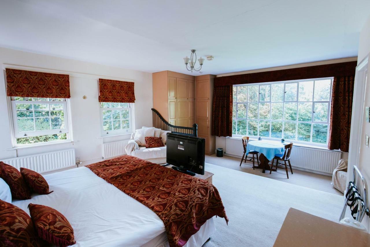Bluebell House Hotel วินด์เซอร์ ภายนอก รูปภาพ